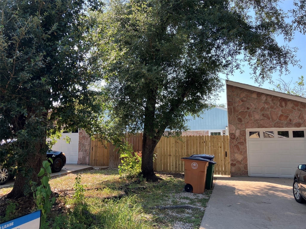 915 Sirocco Dr - Photo 1