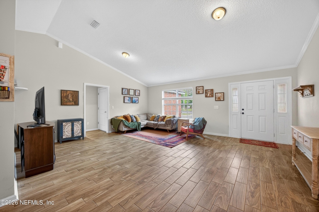 940 State Road 13 N - Photo 6