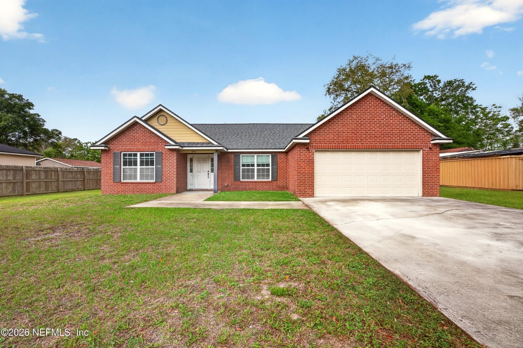 940 State Road 13 N - Photo 0