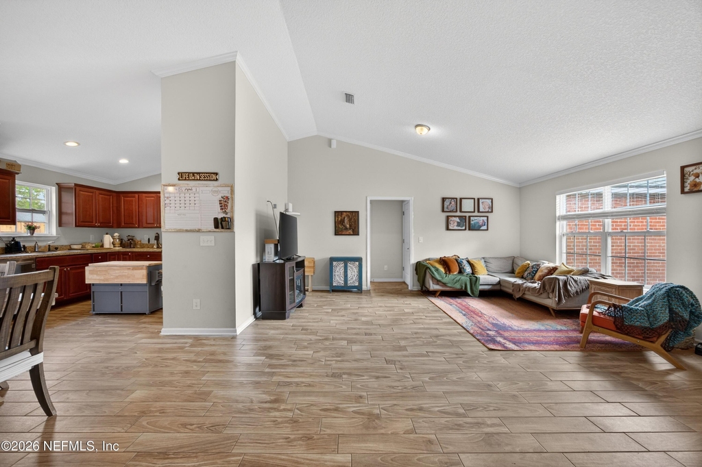 940 State Road 13 N - Photo 9