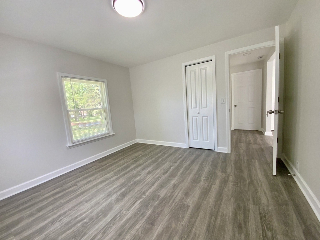 340 Sanders Road - Photo 11