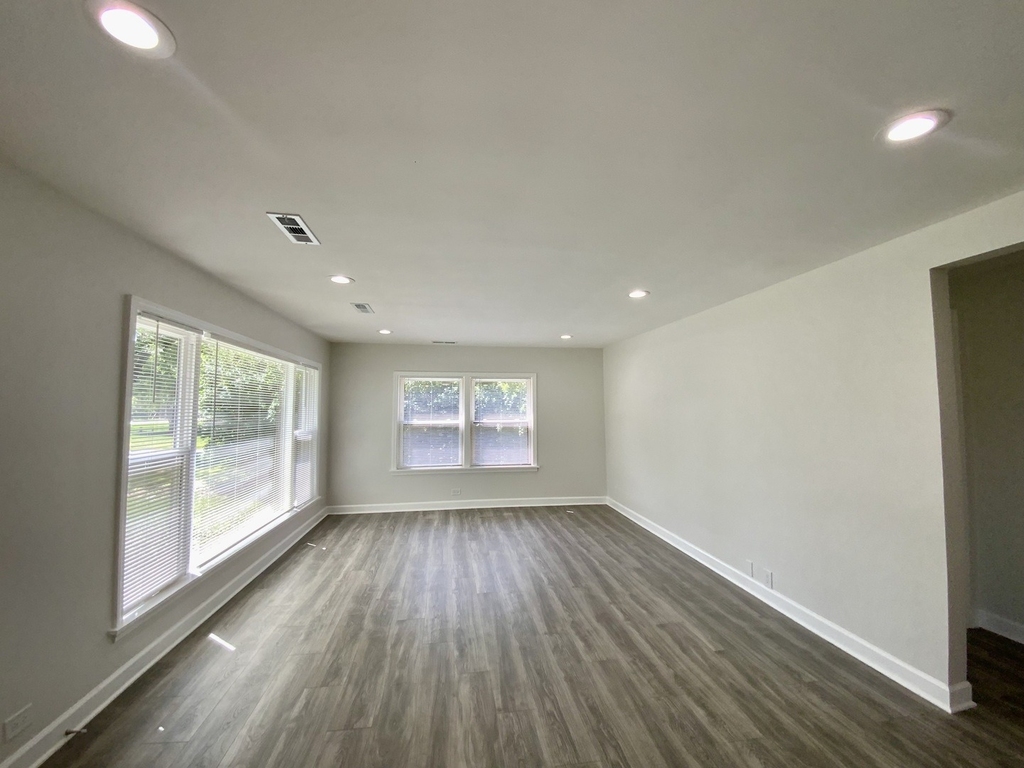 340 Sanders Road - Photo 3