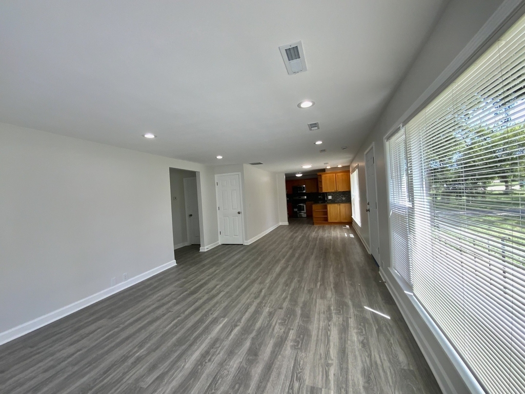 340 Sanders Road - Photo 5