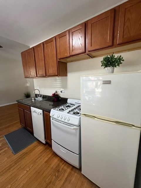917 W Waveland Avenue - Photo 4