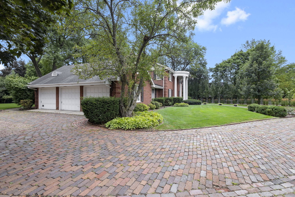 32 Chatham Lane - Photo 1