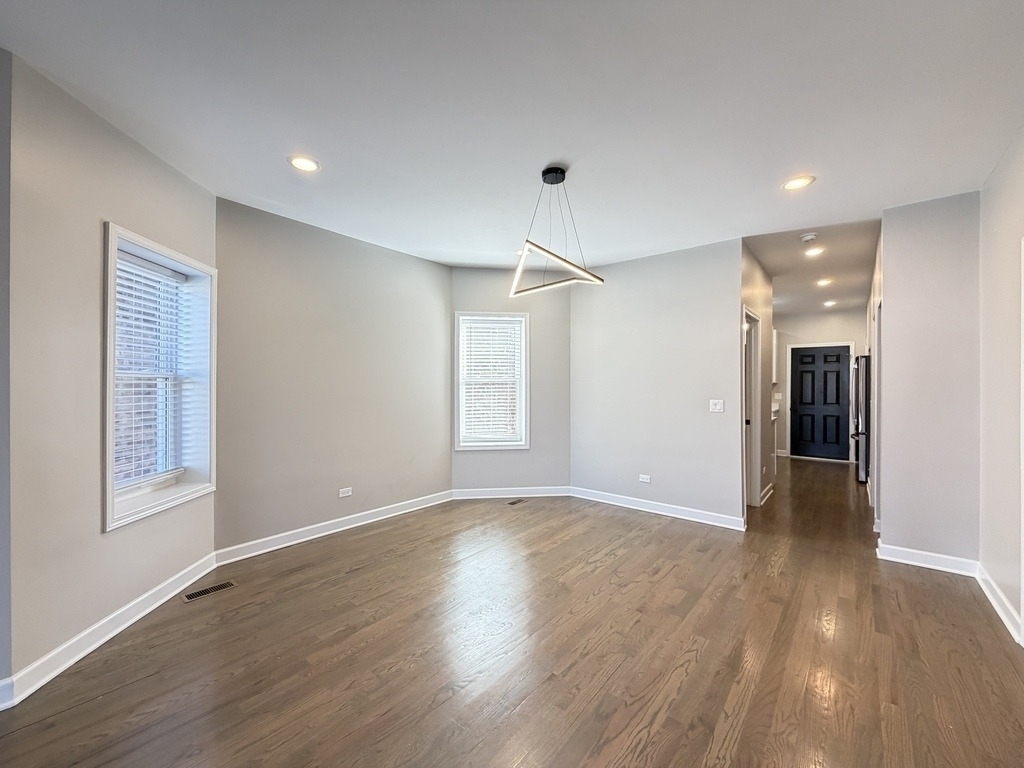 3138 N Marmora Avenue - Photo 5