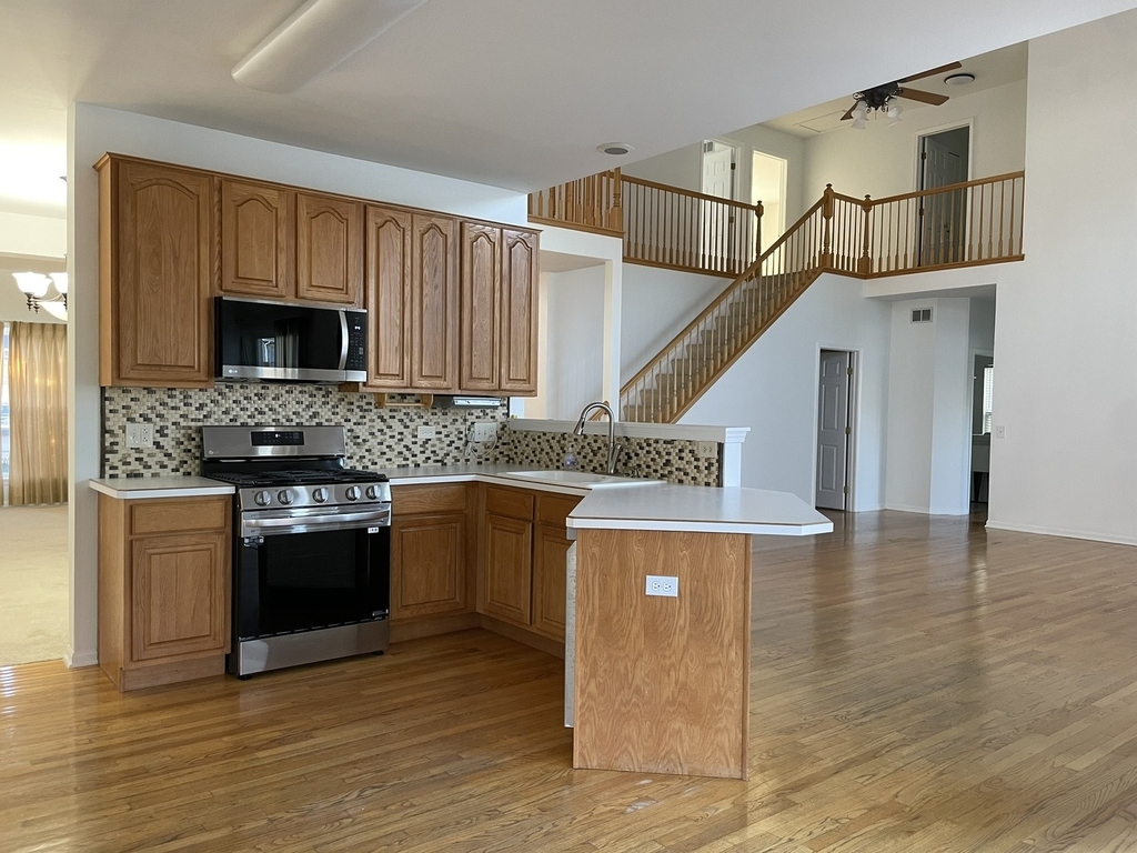 1670 Highmeadow Lane - Photo 7