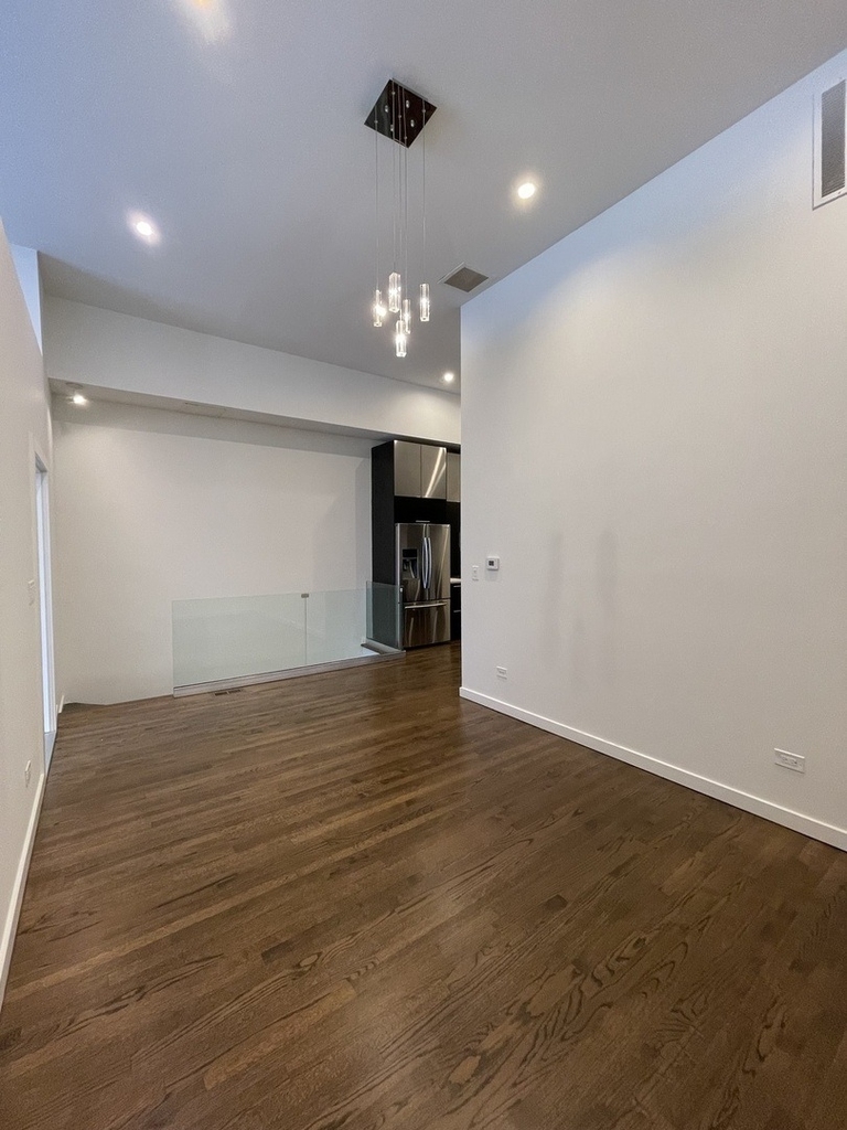 1451 N Ashland Avenue - Photo 4