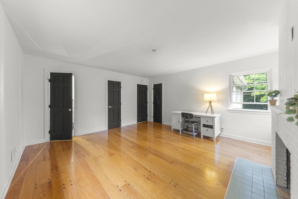 828 E 14th Street - Photo 20
