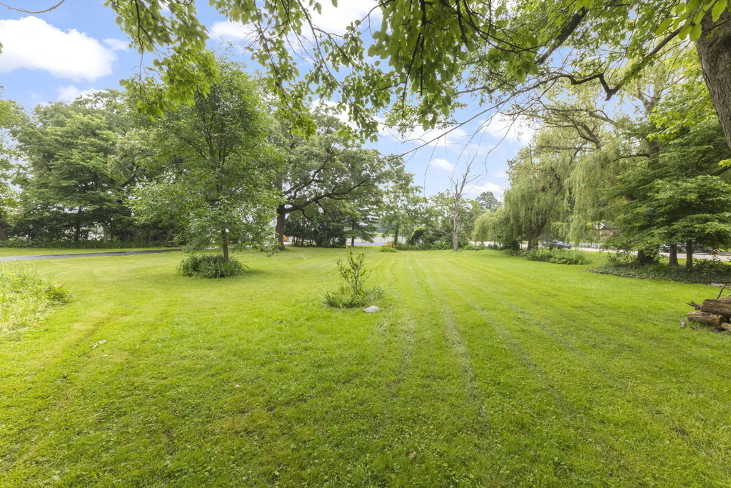828 E 14th Street - Photo 41