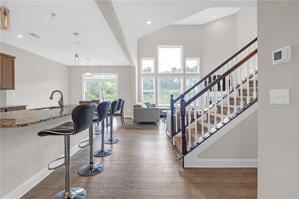 1645 Hillcrest Drive - Photo 3