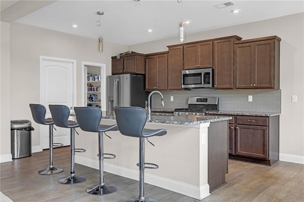 1645 Hillcrest Drive - Photo 4