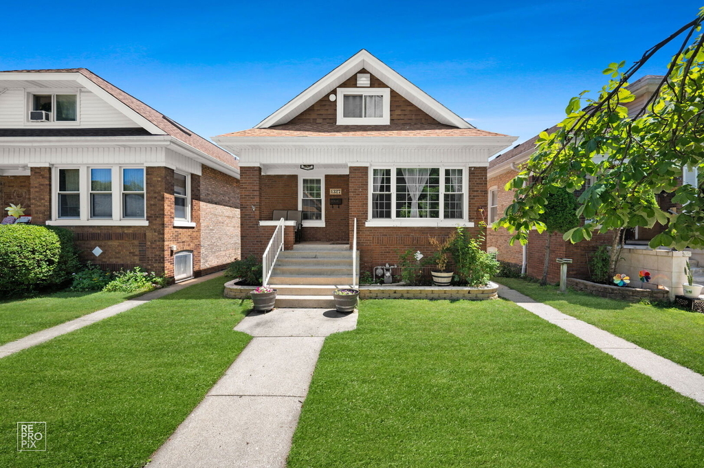 1327 Euclid Avenue - Photo 0