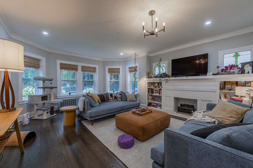 1318 Dewey Avenue - Photo 1