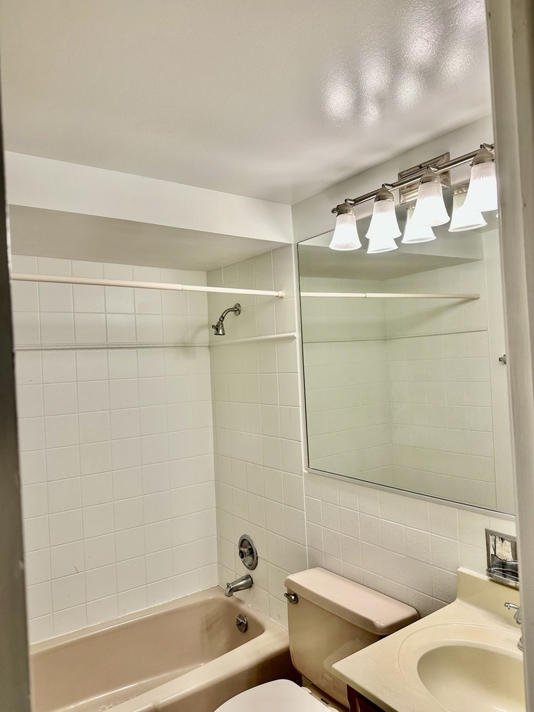 550 E Main Street - Photo 6