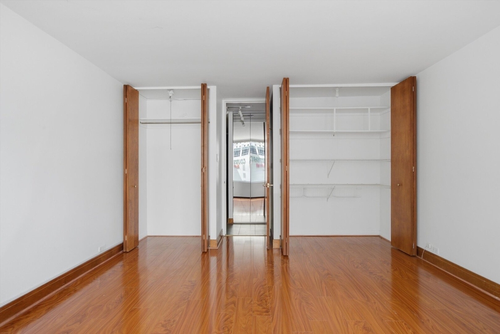 535 N Michigan Avenue - Photo 10