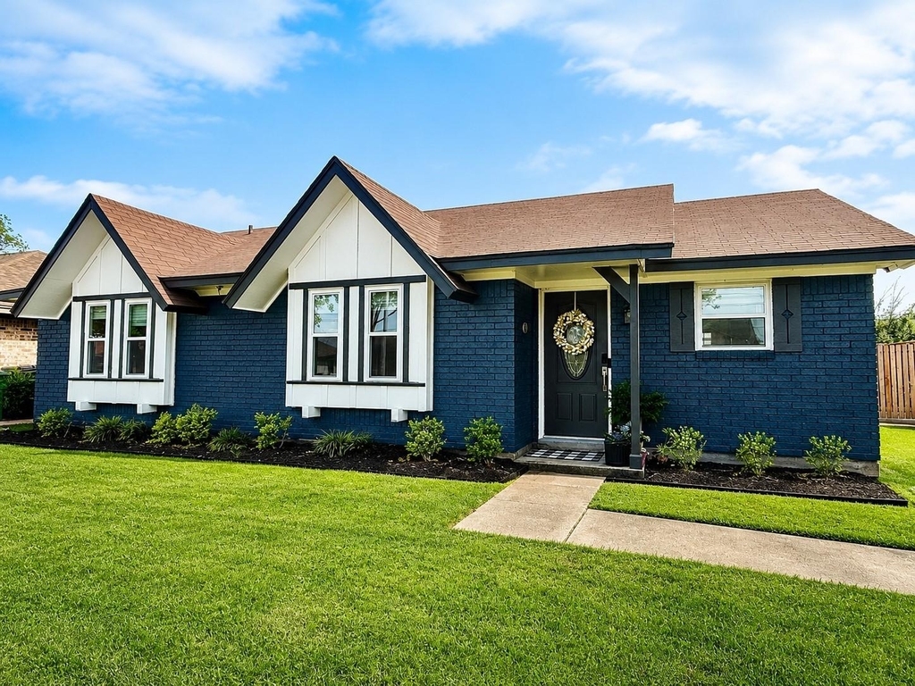 5815 Hoover Street - Photo 1