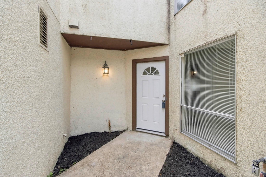 20315 Sunny Shores Drive - Photo 1
