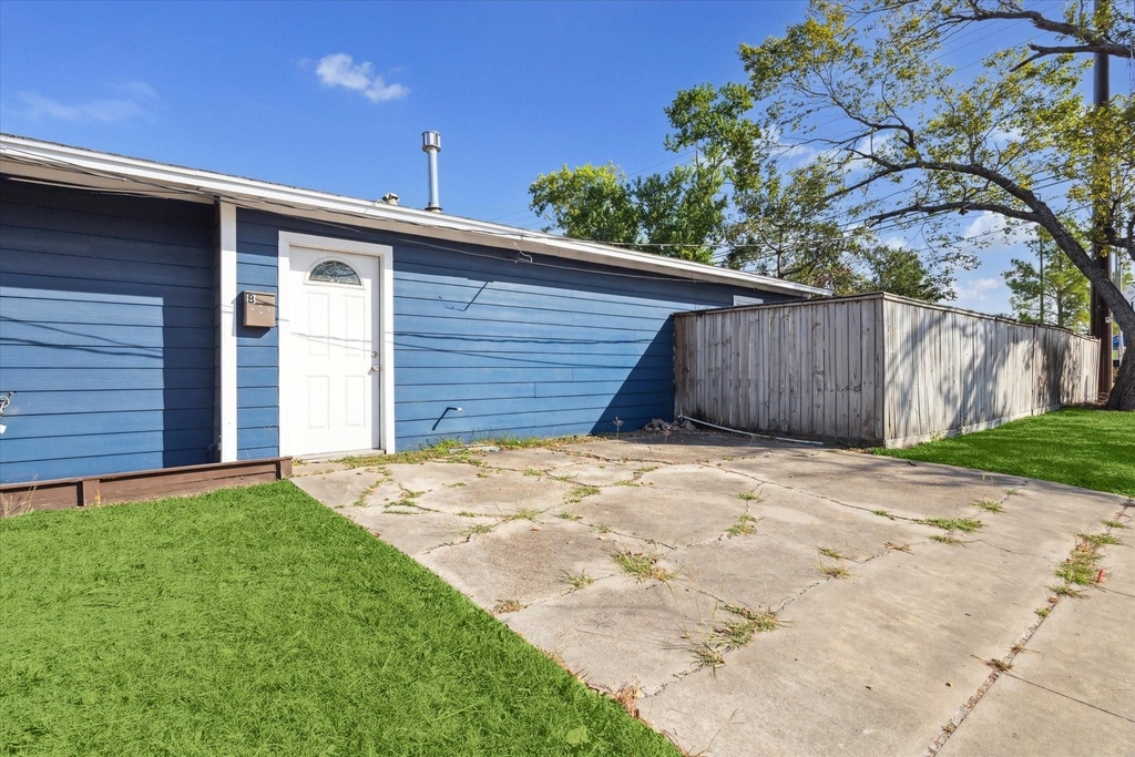 1147 Du Barry Lane - Photo 9