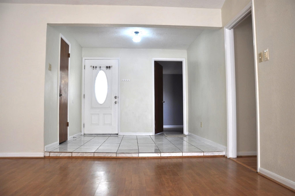 16454 Hickory Knoll Drive - Photo 3