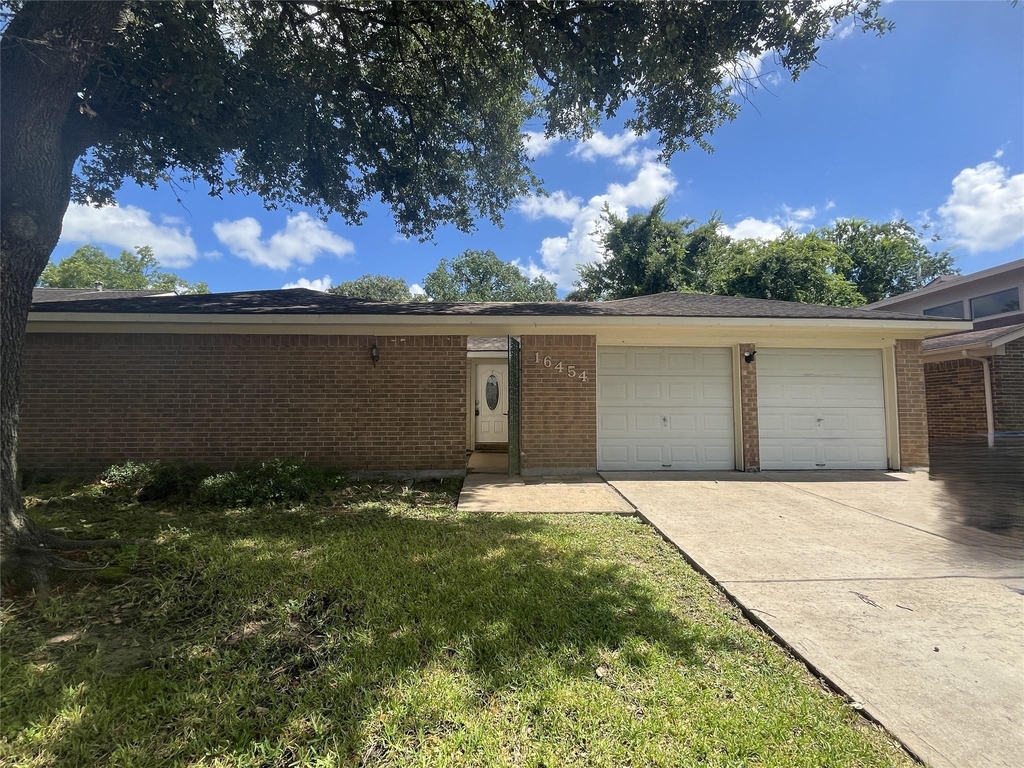 16454 Hickory Knoll Drive - Photo 0