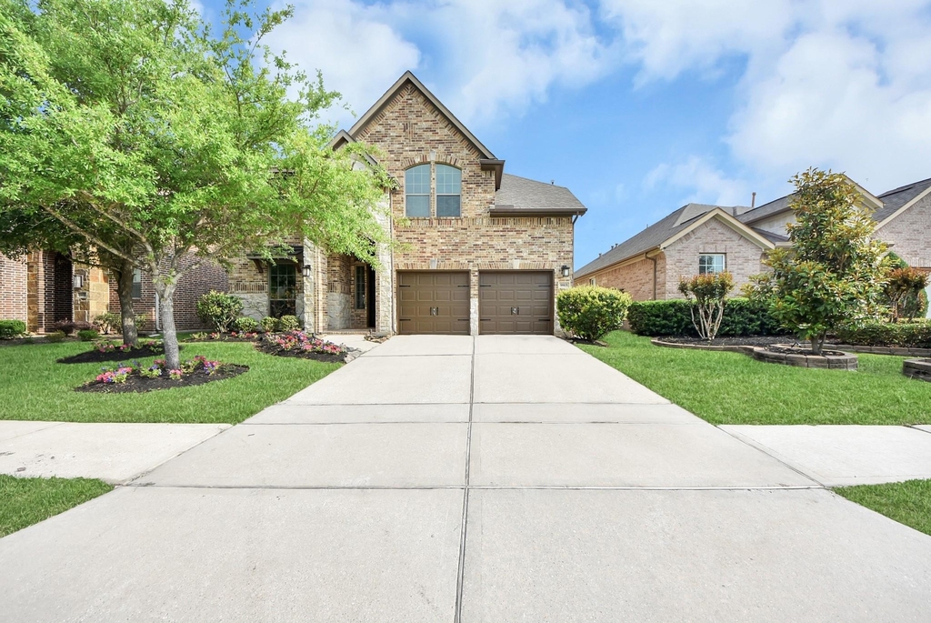 9815 Patricia Haven Lane - Photo 2