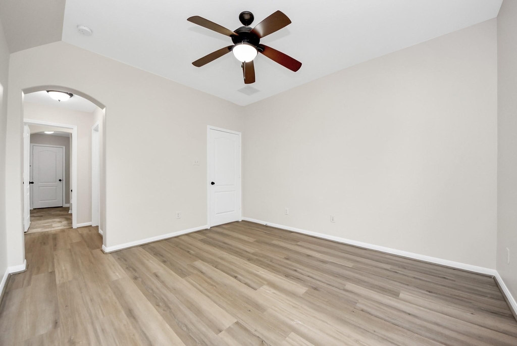 9815 Patricia Haven Lane - Photo 34