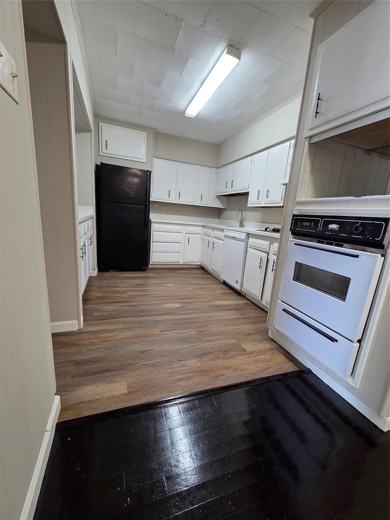 122 S Willow Street - Photo 4
