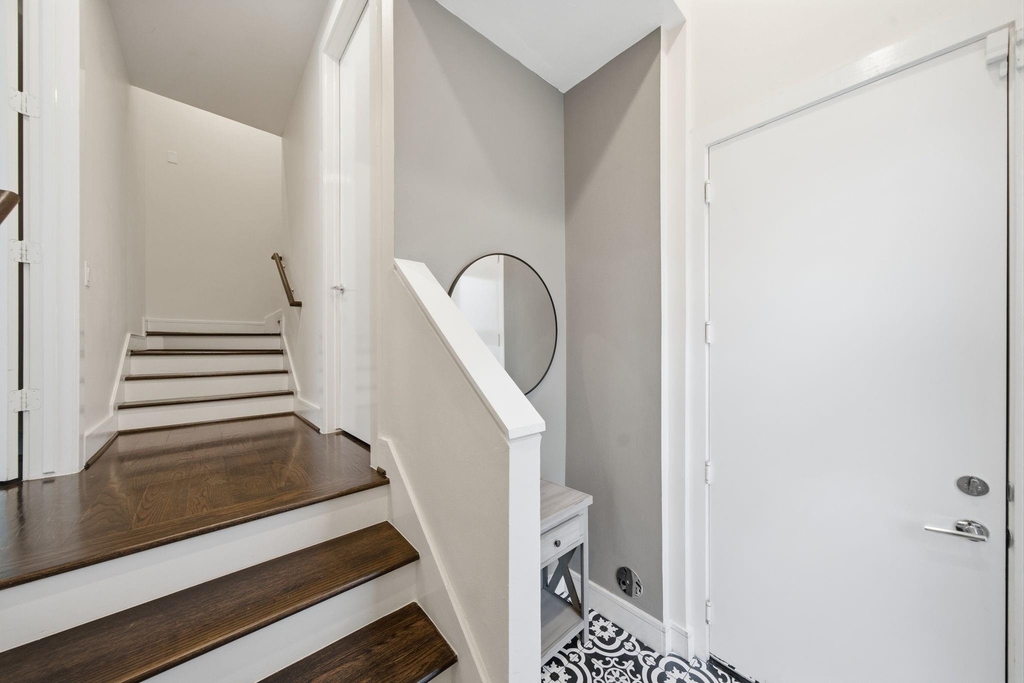 1221 W 17th Street - Photo 4