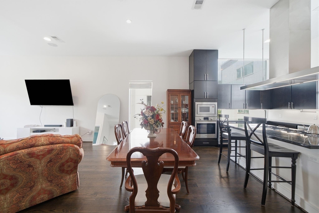 1221 W 17th Street - Photo 14