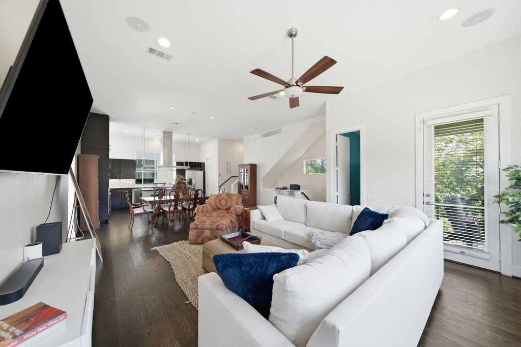 1221 W 17th Street - Photo 6
