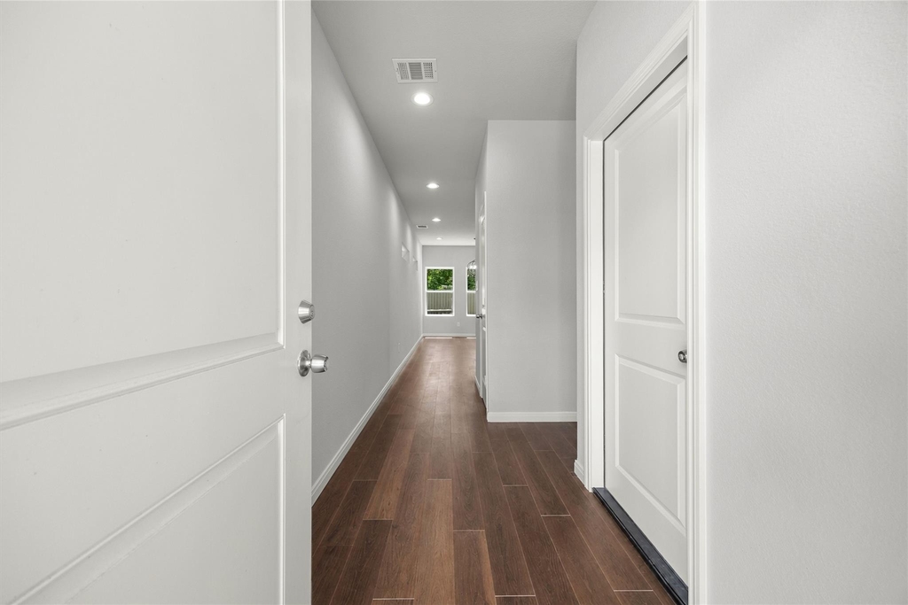 4933 Dalhart Drive - Photo 3