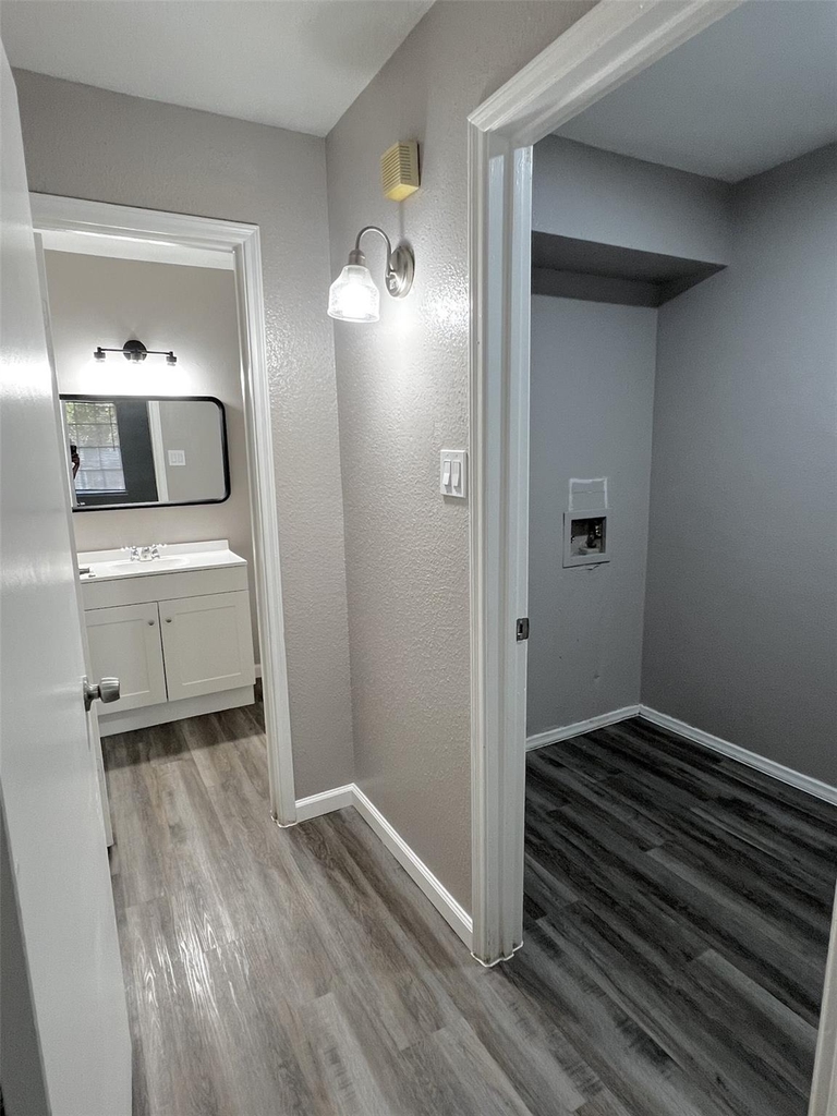 9700 Leawood Boulevard - Photo 8