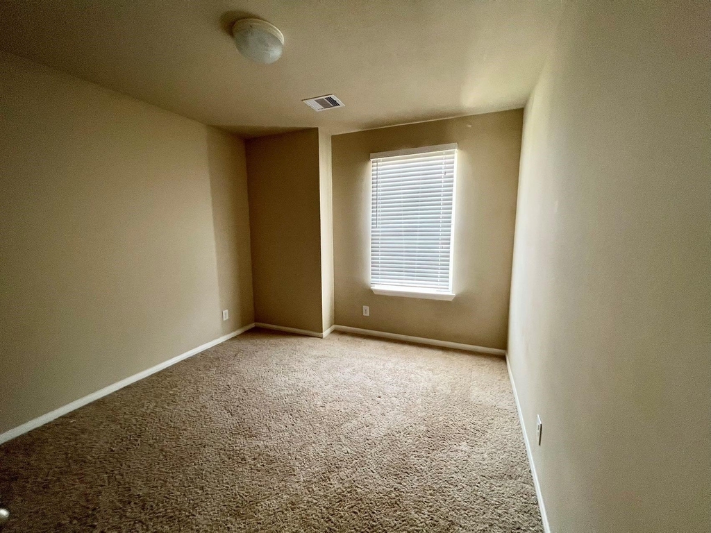10831 Woodwind Shadows Drive - Photo 22