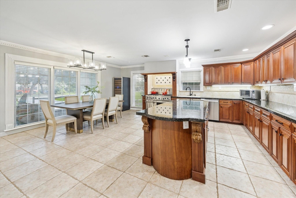 718 Garden Oaks Boulevard - Photo 12