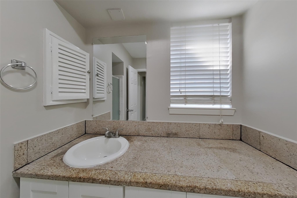 3815 Regency Drive - Photo 14