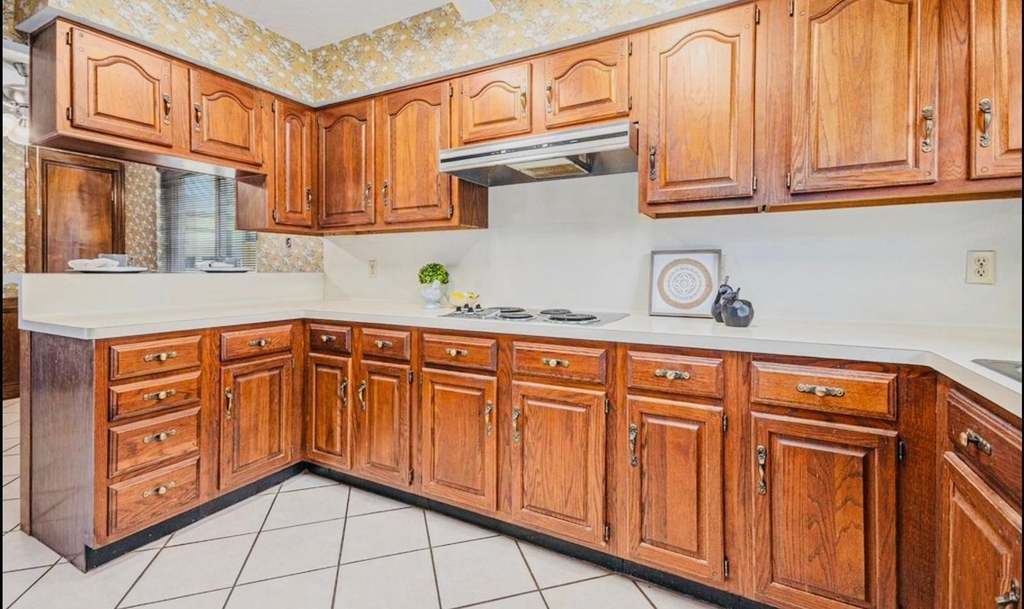 15014 Hollydale Drive - Photo 8