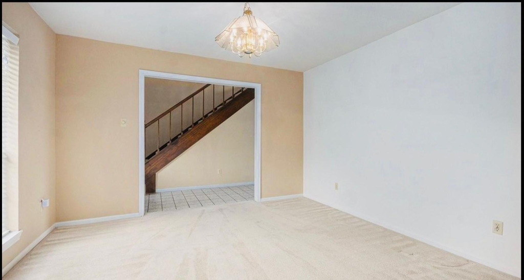 15014 Hollydale Drive - Photo 10