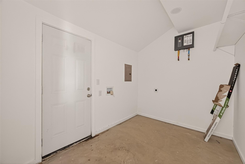 3922 Alsace Street - Photo 13