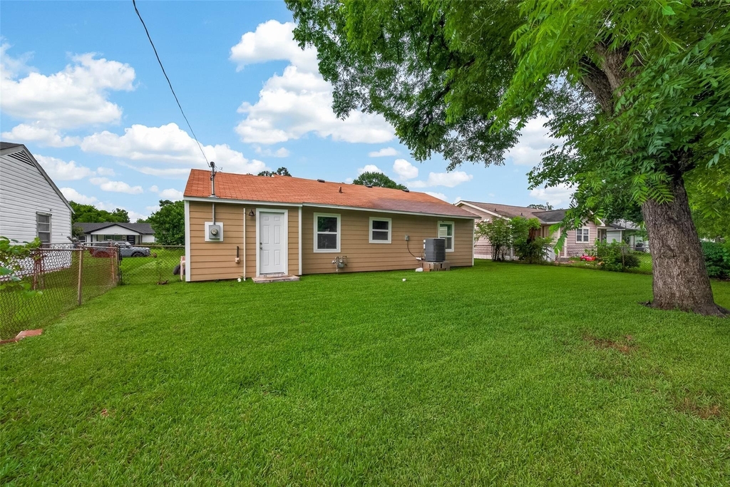 3922 Alsace Street - Photo 28