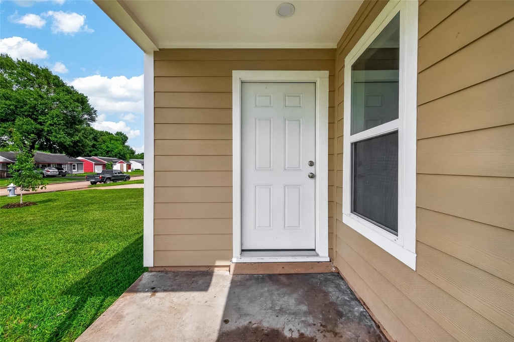 3922 Alsace Street - Photo 4