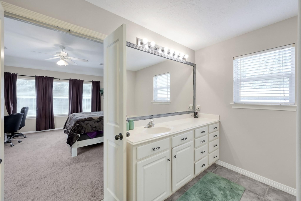 12102 Mustang Avenue - Photo 14