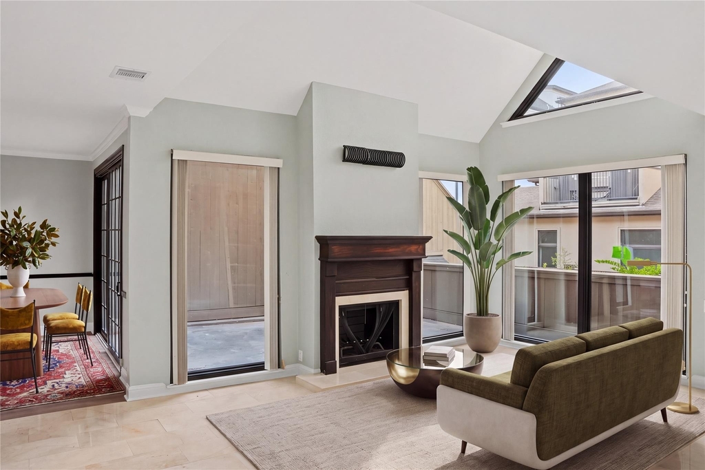 102 Litchfield Lane - Photo 0