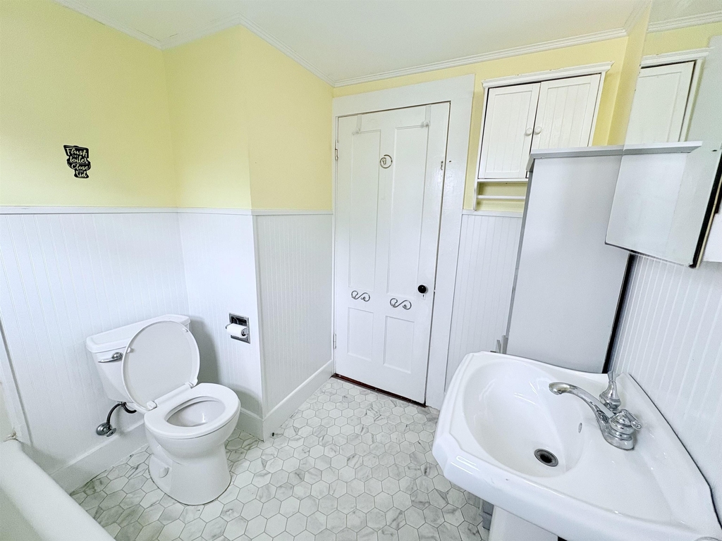 883 Union - Photo 2