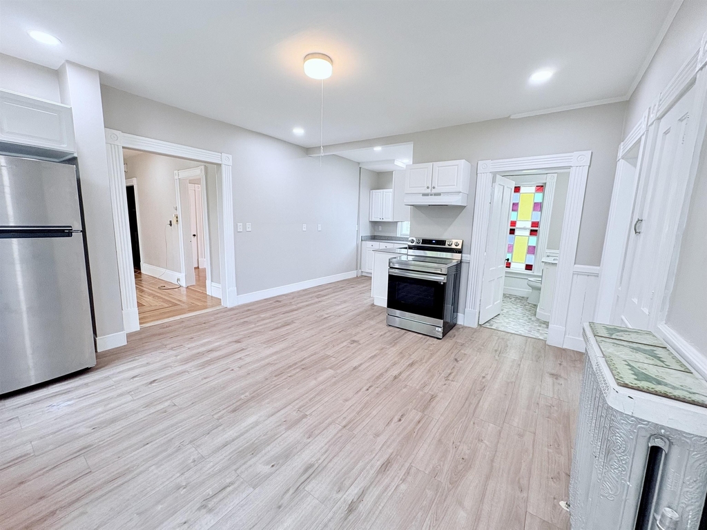 883 Union - Photo 2