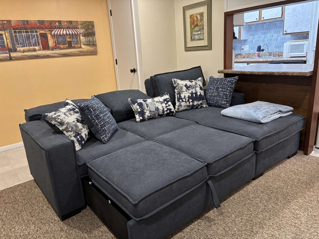 18 Windsor Hill - Photo 4