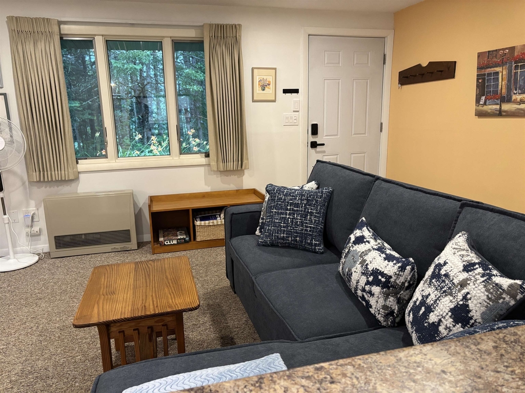 18 Windsor Hill - Photo 6