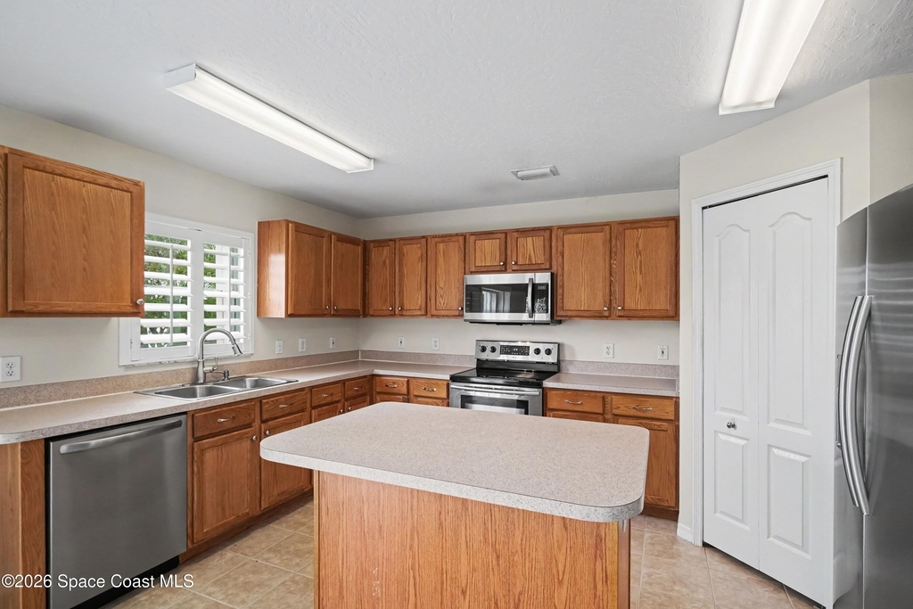 5353 Outlook Drive - Photo 2