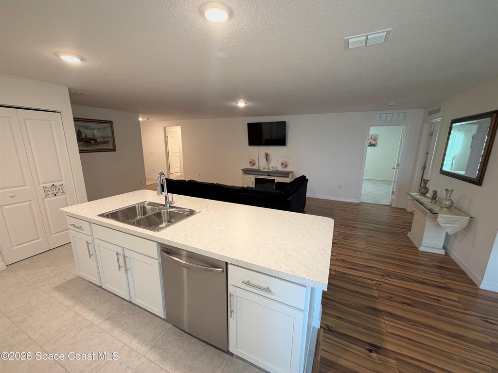 3161 Fergus Avenue Se - Photo 3