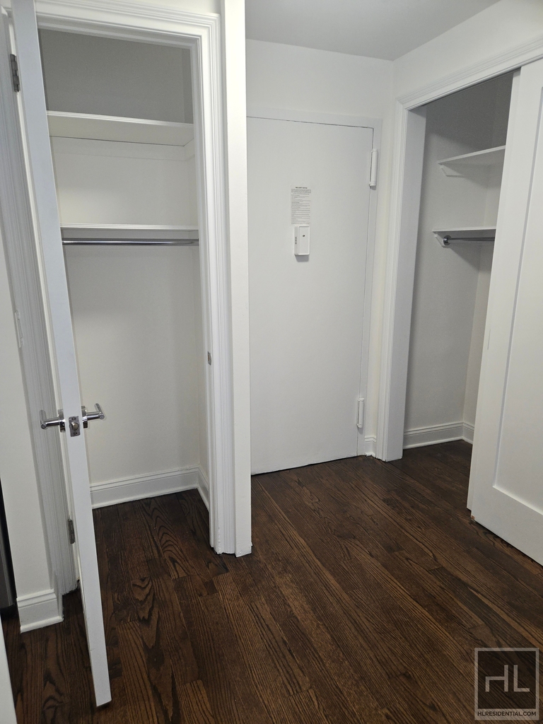 5 Avenue - Photo 1